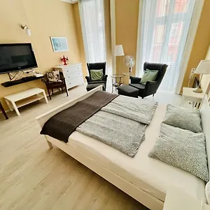 Academy - Elegant Place Next To The Parliament Budapest