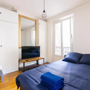 Studio Republique Jemmapes Free Netflix Apartamento París